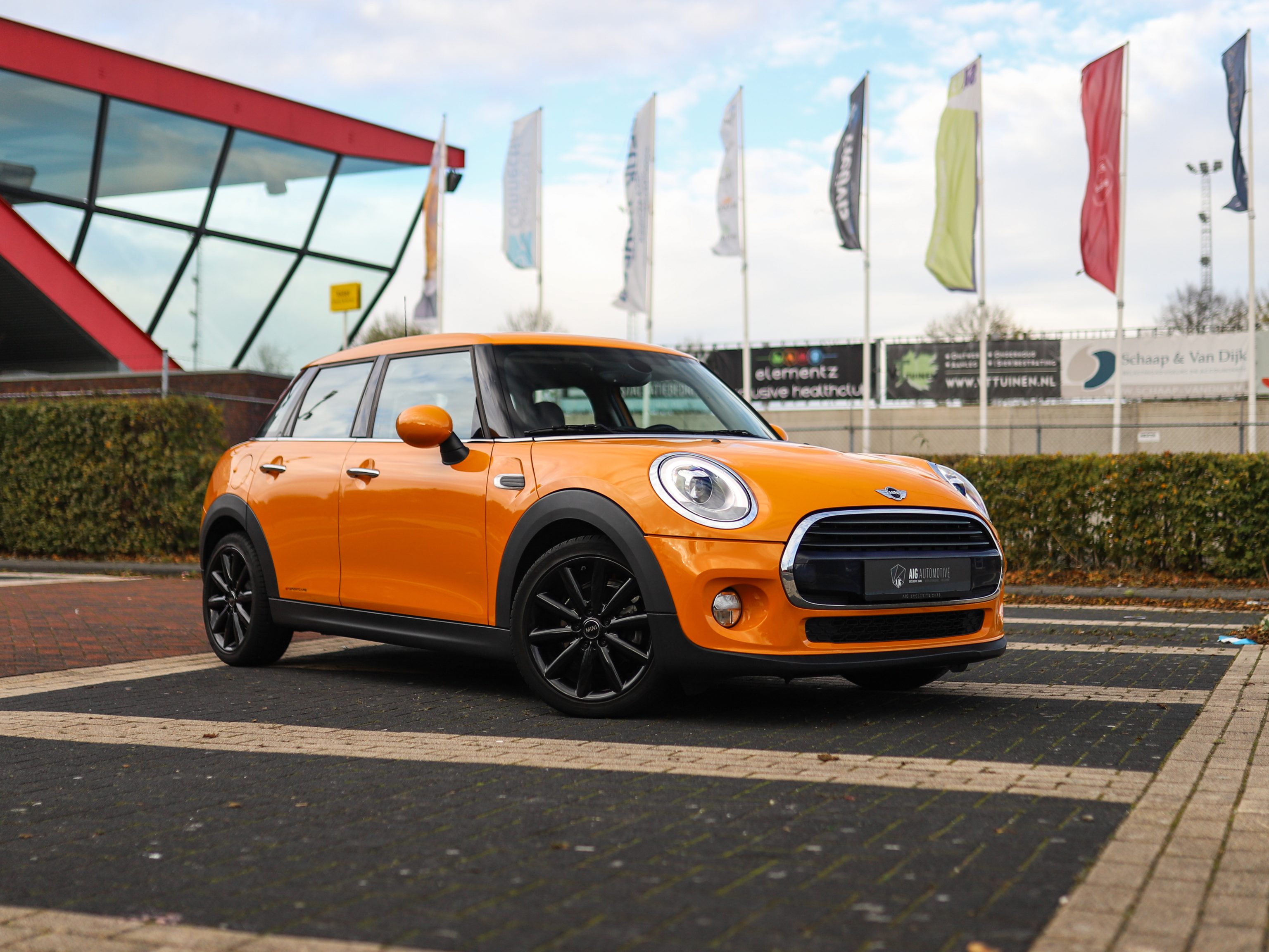 Mini Cooper bij AIG Automotive