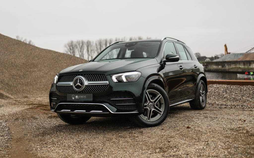 Mercedes-Benz GLE in een landelijke omgeving